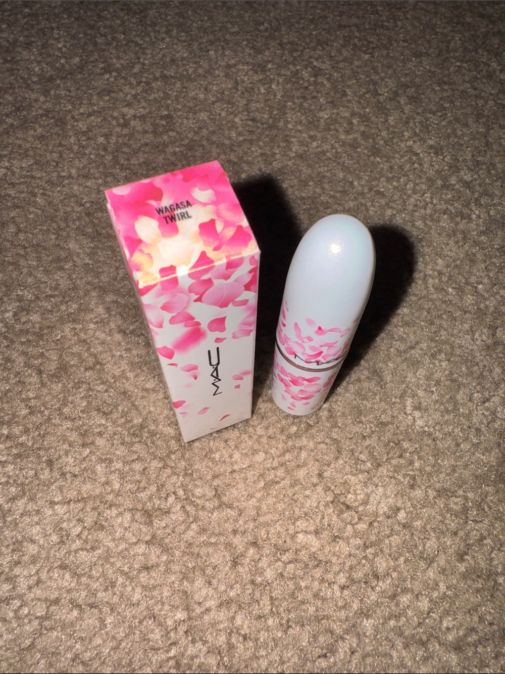 MAC Cosmetics Pink Floral Lipstick Wagasa Twirl Limited Edition NIB NEVER USED - Picture 3 of 3